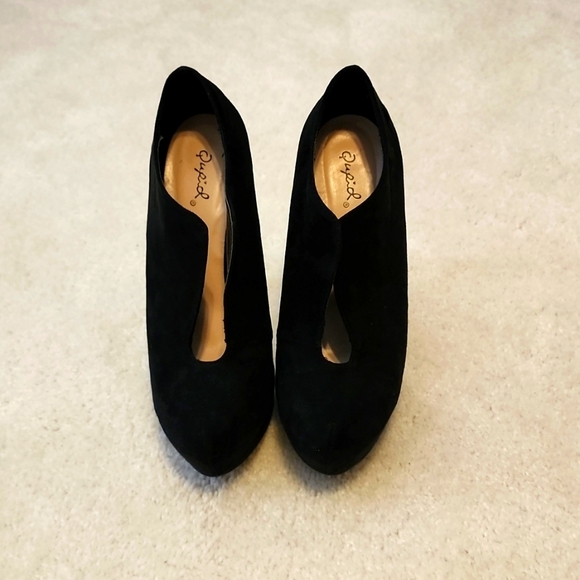 Qupid High Heels, Black Suede, Size 7 - Picture 1 of 4